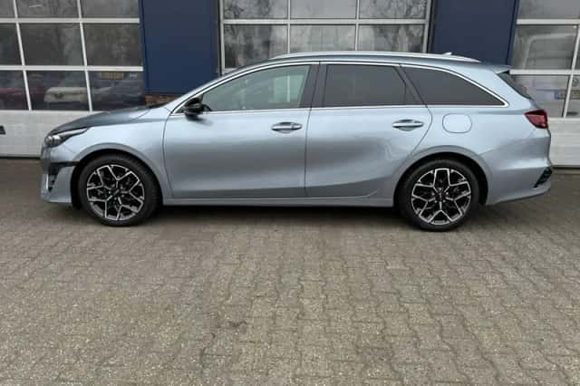 Kia Ceed (2023) thumbnail 6