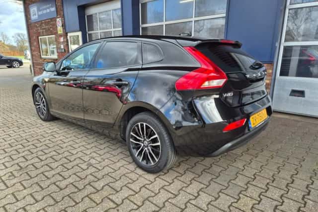 Volvo V40 (2019) thumbnail 5