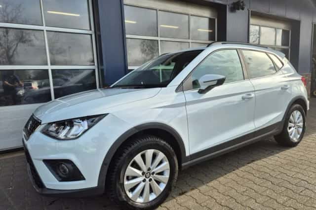 SEAT Arona (2018) thumbnail 1