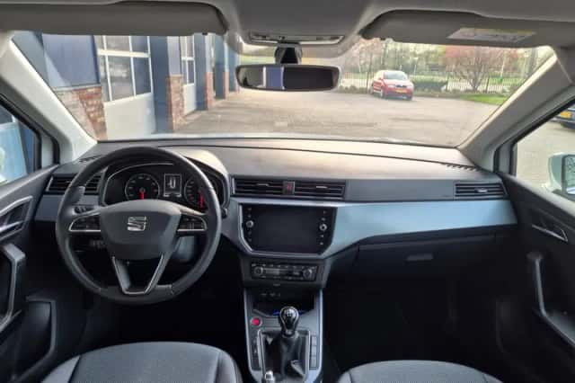 SEAT Arona (2018) thumbnail 3