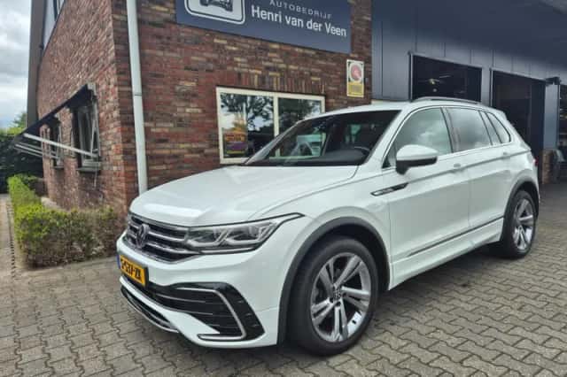 Volkswagen Tiguan (2022) thumbnail 1