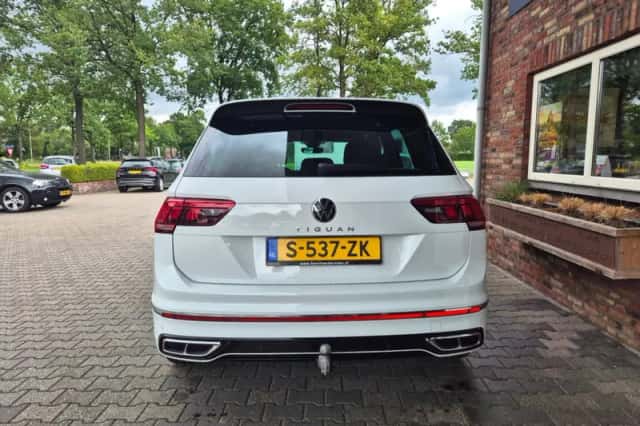 Volkswagen Tiguan (2022) thumbnail 4