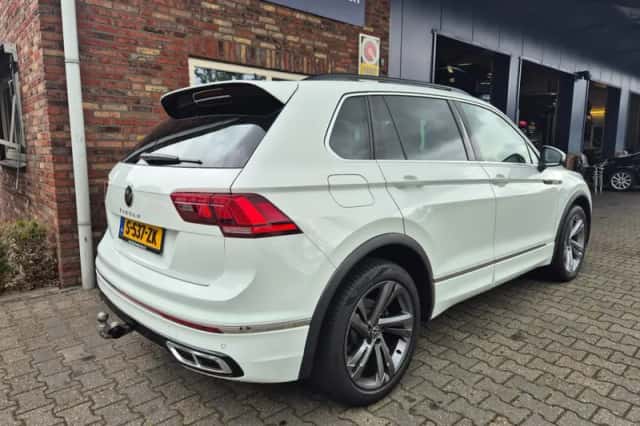 Volkswagen Tiguan (2022) thumbnail 5