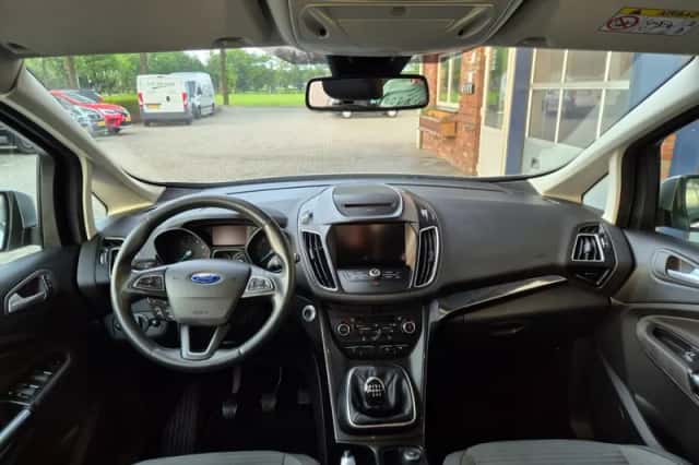Ford C-Max (2016) thumbnail 3