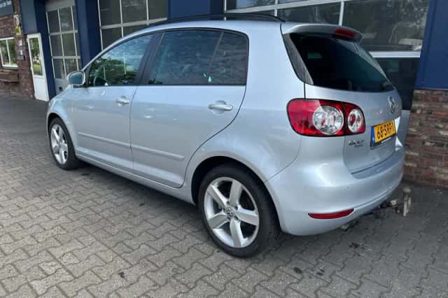Volkswagen Golf (2011) thumbnail 5