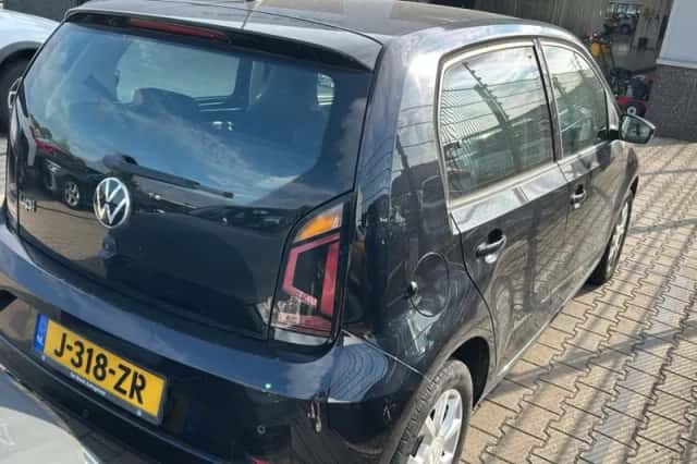 Volkswagen Up (2020) thumbnail 3