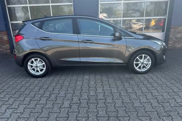 Ford Fiesta (2021) thumbnail 4