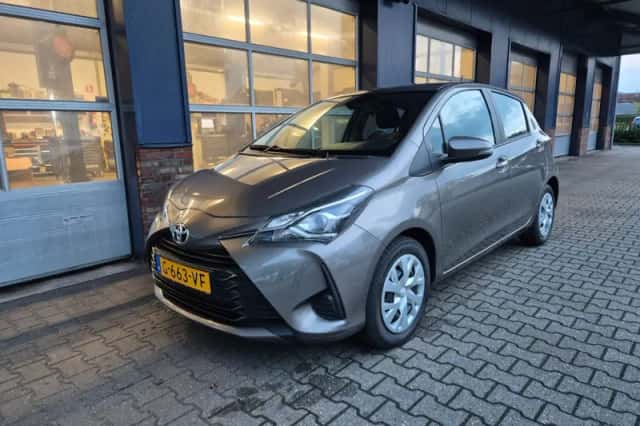Toyota Yaris (2019) thumbnail 1
