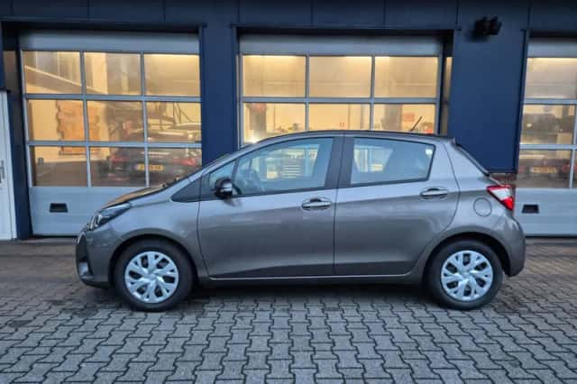 Toyota Yaris (2019) thumbnail 6