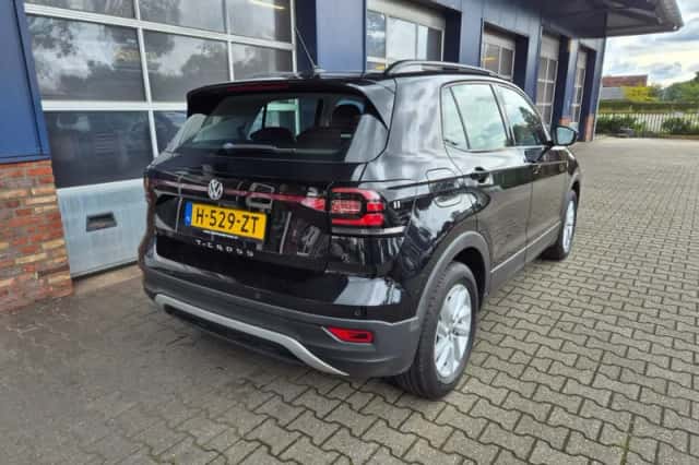 Volkswagen T-Cross (2020) thumbnail 2