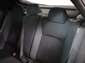 Toyota C-HR (2024) thumbnail 12