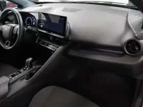 Toyota C-HR (2024) thumbnail 8