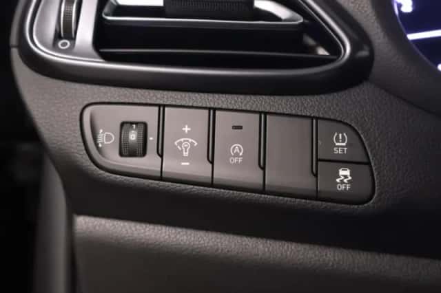 Hyundai i30 (2020) thumbnail 14