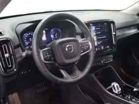 Volvo XC40 (2022) thumbnail 7