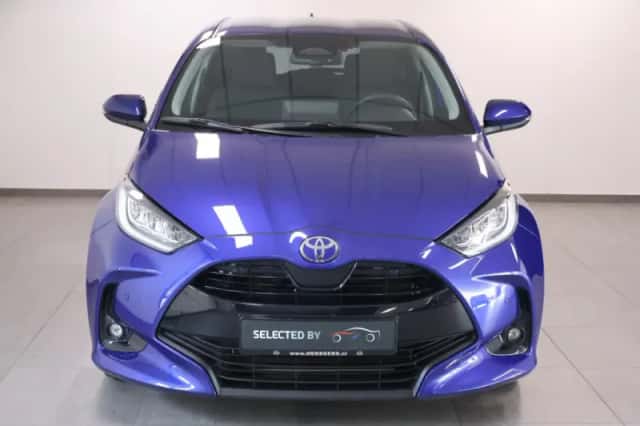 Toyota Yaris (2025) thumbnail 2