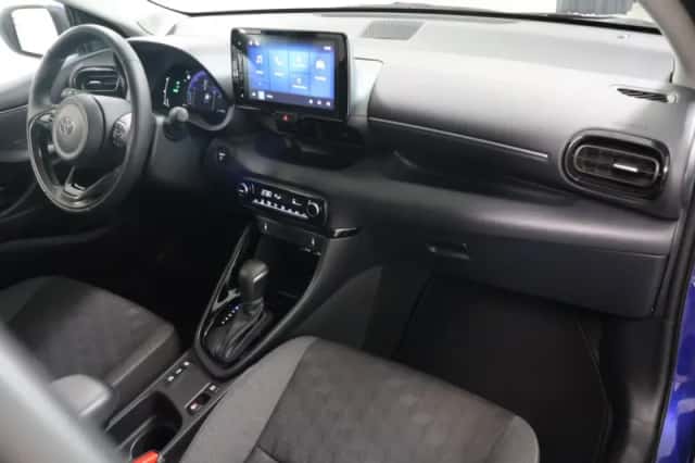 Toyota Yaris (2025) thumbnail 8