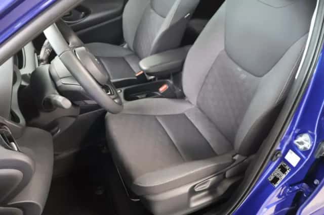 Toyota Yaris (2025) thumbnail 9
