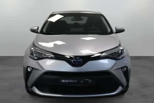 Toyota C-HR (2020) thumbnail 2
