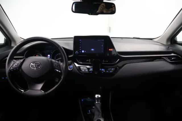 Toyota C-HR (2020) thumbnail 16