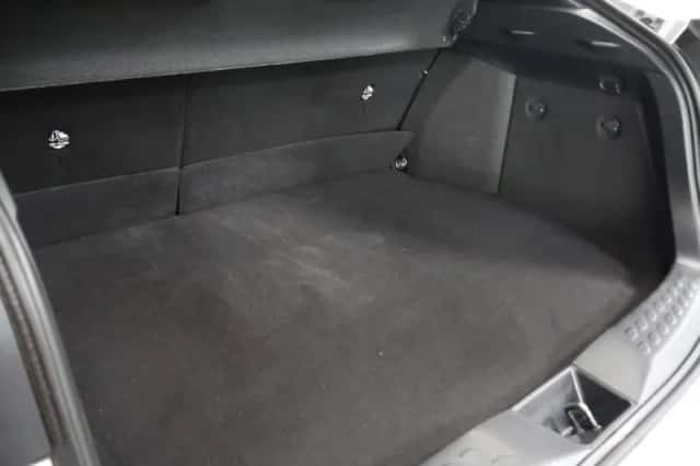 Toyota C-HR (2020) thumbnail 26