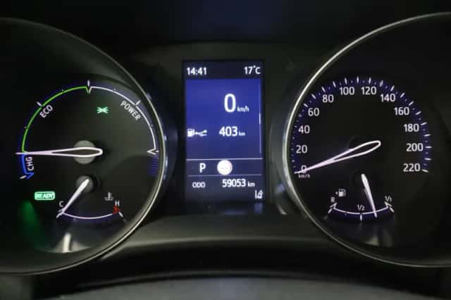 Toyota C-HR (2020) thumbnail 9