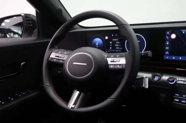 Hyundai Kona (2024) thumbnail 5