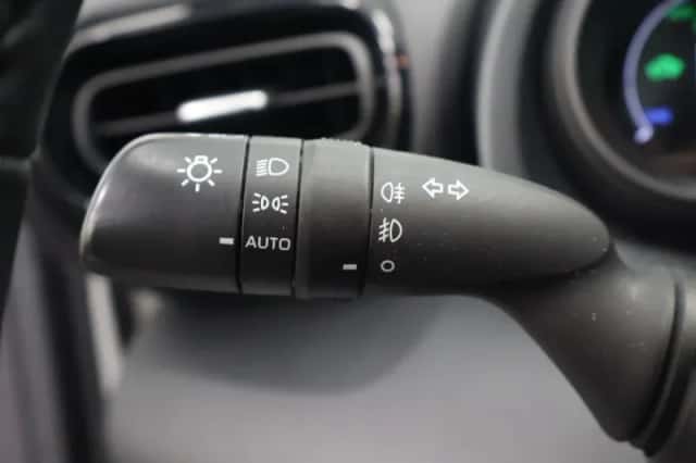 Toyota Yaris (2020) thumbnail 14