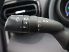 Toyota Yaris (2020) thumbnail 14