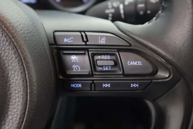 Toyota Yaris (2020) thumbnail 18