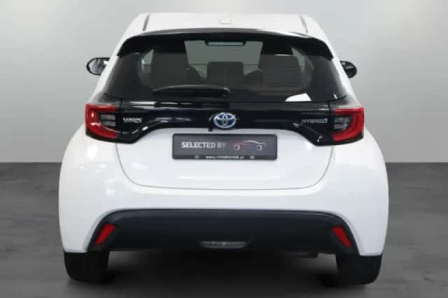 Toyota Yaris (2020) thumbnail 4