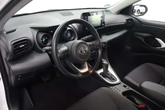 Toyota Yaris (2020) thumbnail 7