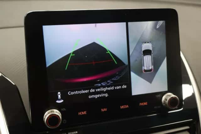 Mitsubishi Eclipse Cross (2021) thumbnail 17