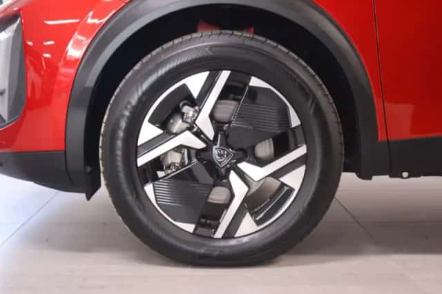 Peugeot 2008 (2025) thumbnail 5