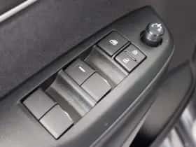 Toyota Yaris (2025) thumbnail 15