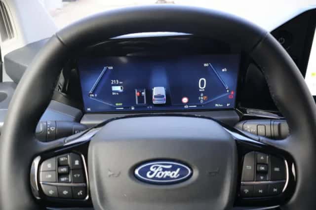 Ford E-Transit Custom (2025) thumbnail 11