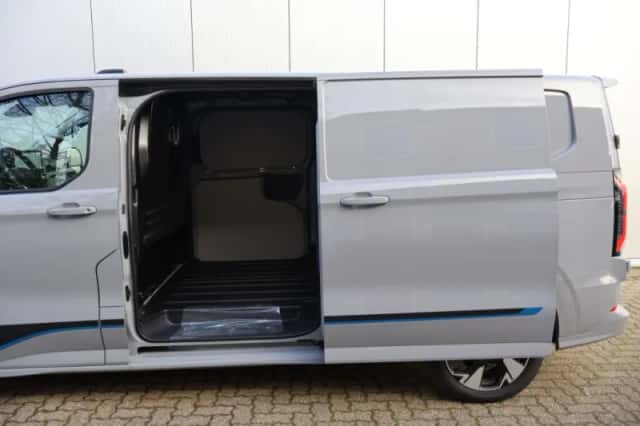 Ford E-Transit Custom (2025) thumbnail 24
