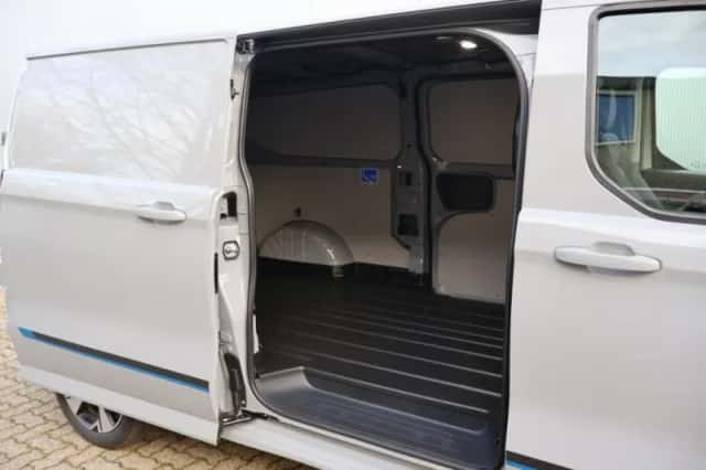 Ford E-Transit Custom (2025) thumbnail 26