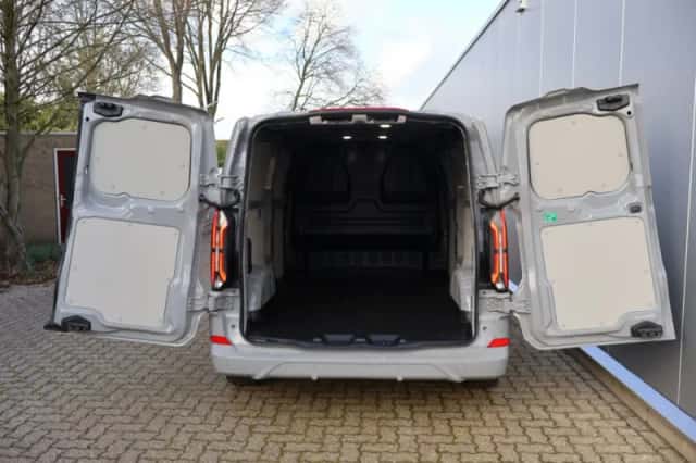 Ford E-Transit Custom (2025) thumbnail 28