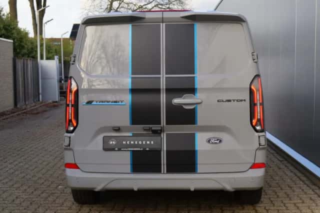 Ford E-Transit Custom (2025) thumbnail 4