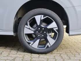 Ford E-Transit Custom (2025) thumbnail 5