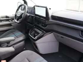 Ford E-Transit Custom (2025) thumbnail 9