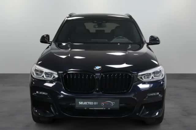 BMW X3 (2017) thumbnail 2