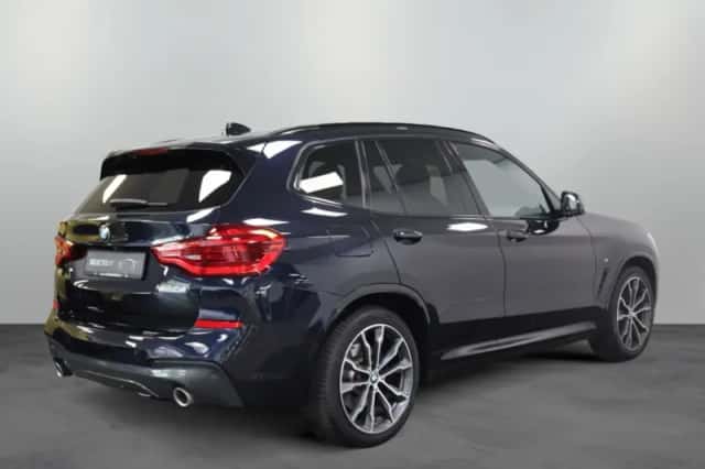 BMW X3 (2017) thumbnail 3