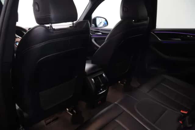BMW X3 (2017) thumbnail 8