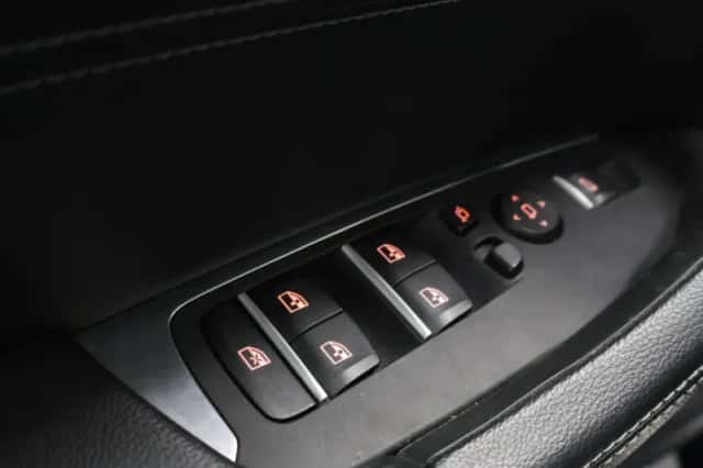 BMW X3 (2017) thumbnail 10
