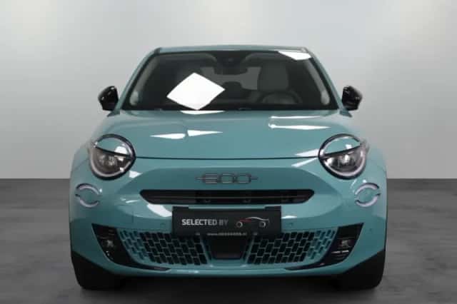 Fiat 600E (2023) thumbnail 2