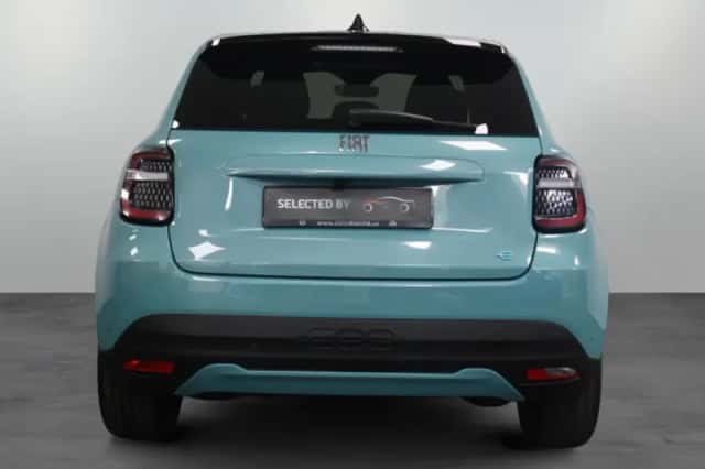 Fiat 600E (2023) thumbnail 3