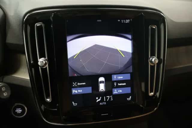 Volvo XC40 (2019) thumbnail 16