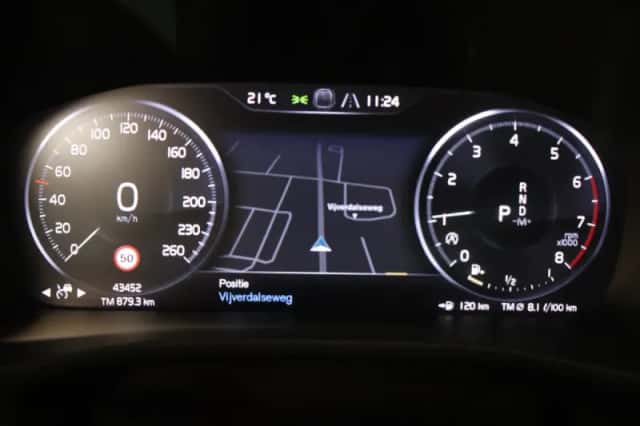 Volvo XC40 (2019) thumbnail 9