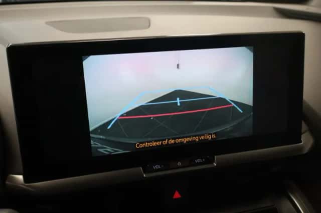 Toyota C-HR (2024) thumbnail 23